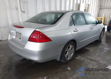 2006 Honda Accord 2.4 Se z USA, uszkodzony, nr VIN 1HGCM56336A008226